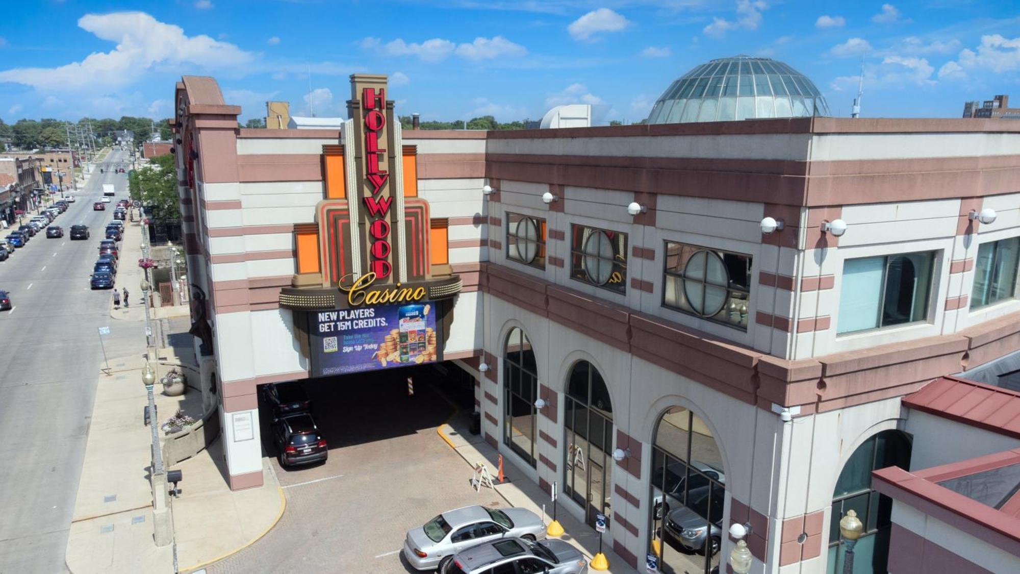Hometowne Studios By Red Roof And Conference Center Chicago - N Aurora Naperville North Aurora Kültér fotó